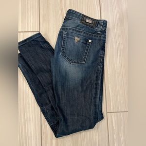 Dark wash Guess jeans straight leg 27